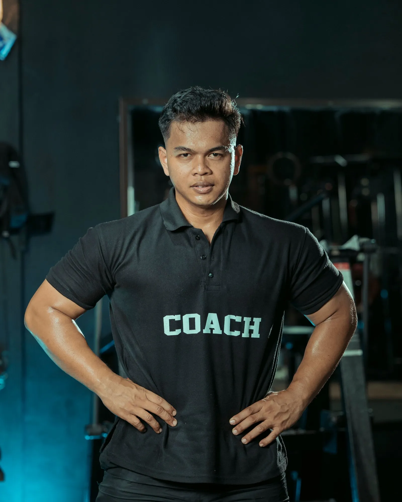 Personal trainer Jesse in de studio